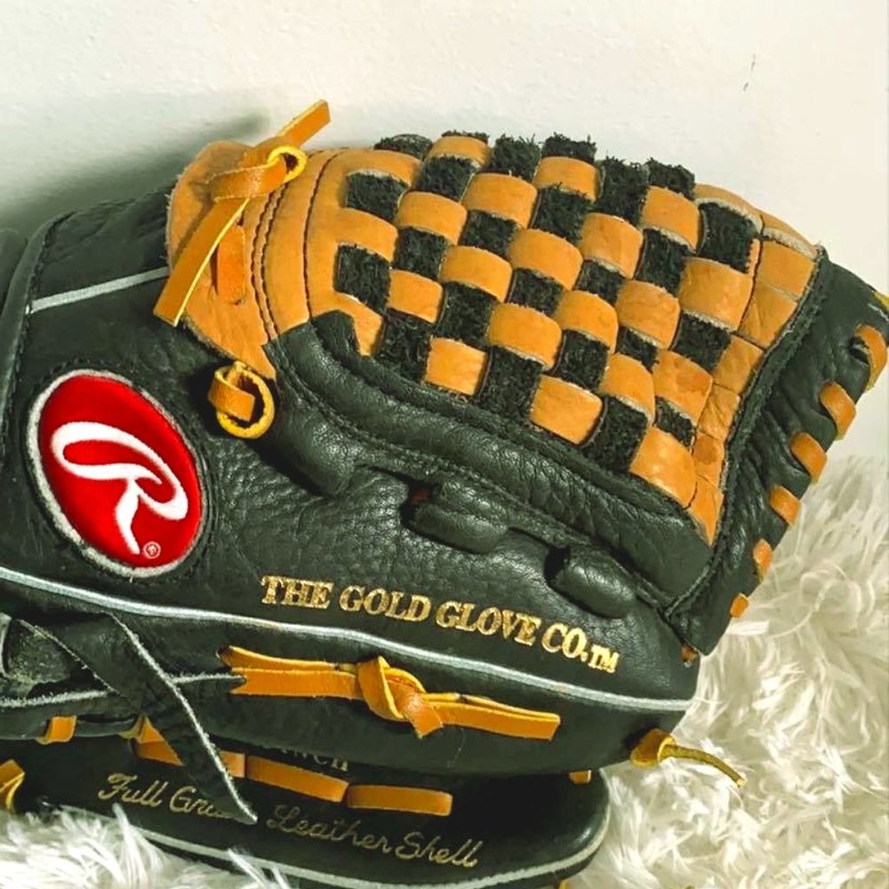 Rawlings Gold full grain leather gloves
